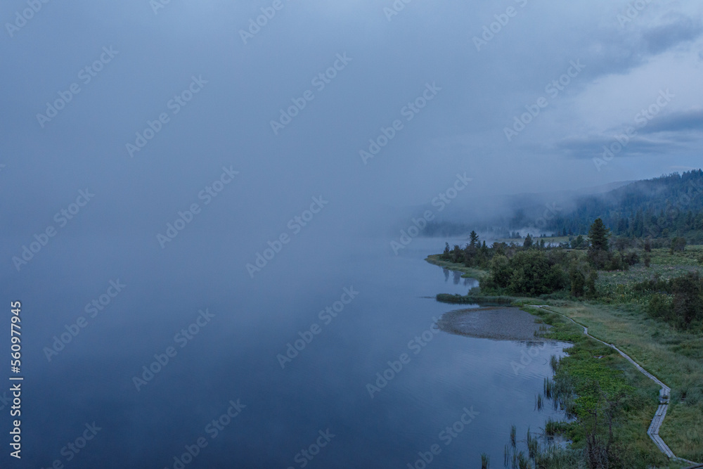 Obraz premium fog over the lake