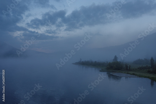 fog on the lake © Alexandr Vlassyuk