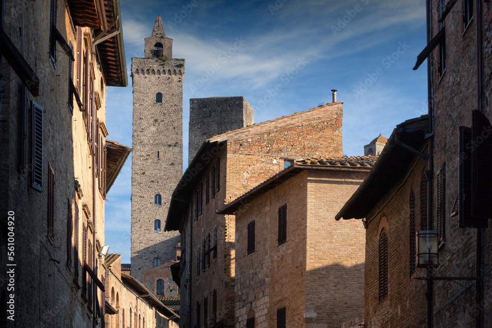 San Gimignano, Siena.
Vista della Torre grossa da una strada nel centro 