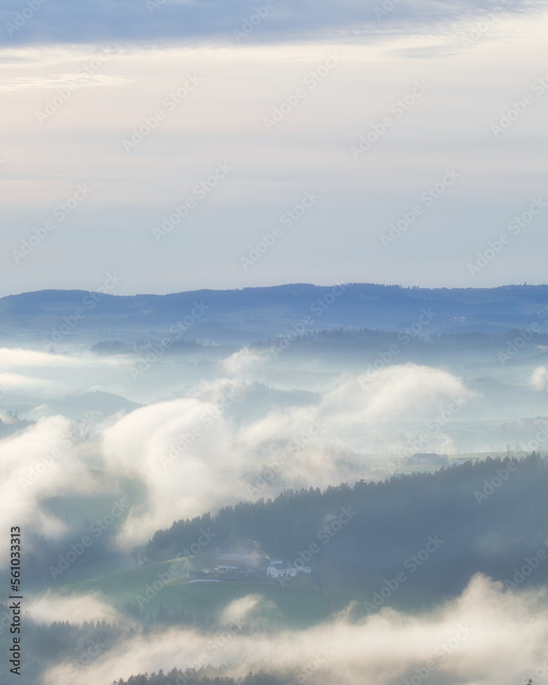 Blick übers Mühlviertel mit Nebelstimmung Blick übers Mühlviertel mit Nebelstimmung