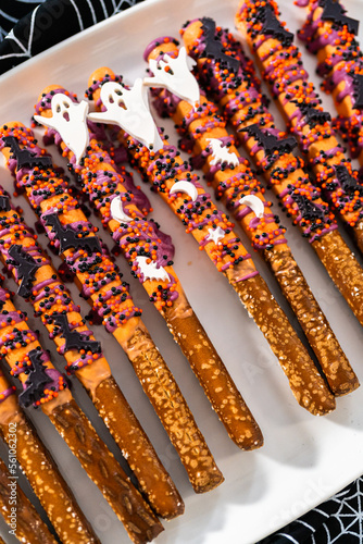 Halloween chocolate-covered pretzel rods