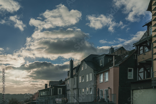 Hinterhausansichten Oberstadt mit Wolkenhimmel © Winfried