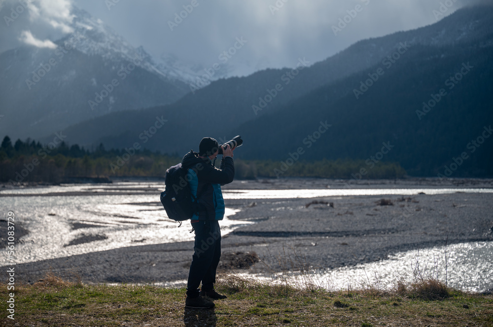 Fotograf in der Landschaft