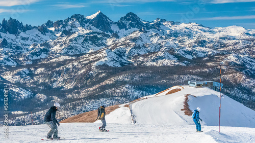 Photography Snowboading with friends on the last run of the day