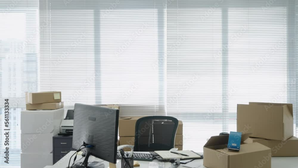 Office table with boxes on it,4K Office table with boxes on it,4K