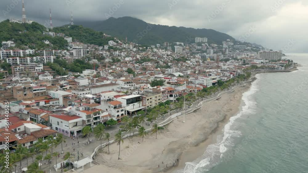 Pueblo ciudad Puerto Vallarta México 4k drone