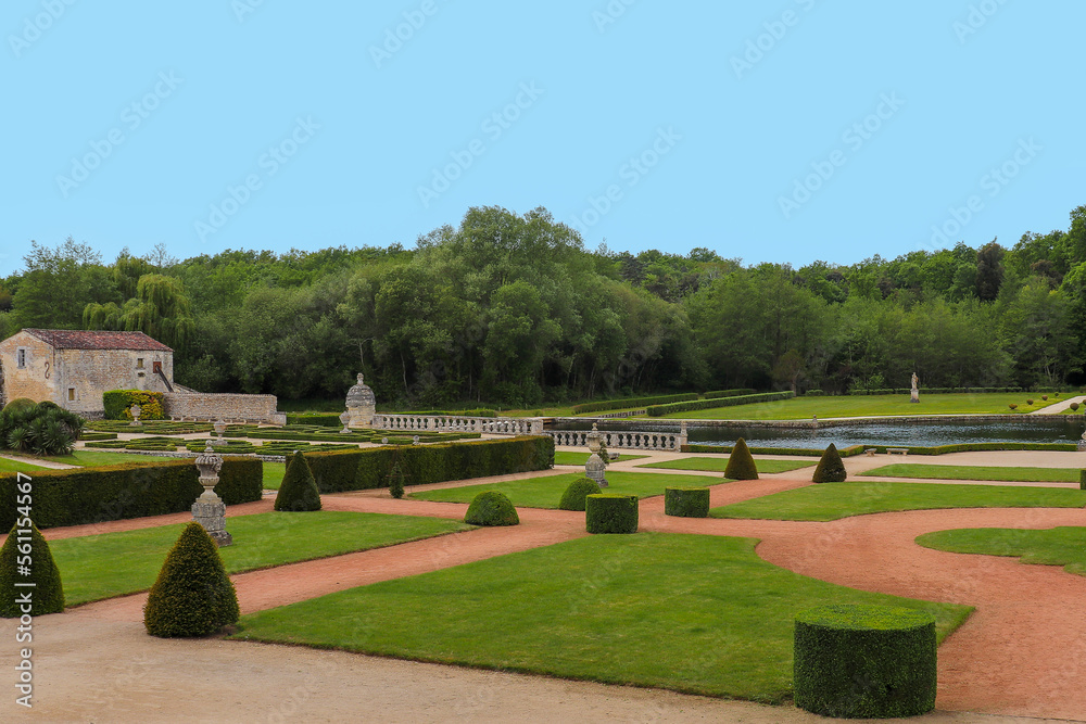Charente-Maritime - Saint-Savinien - Parc du chateau
