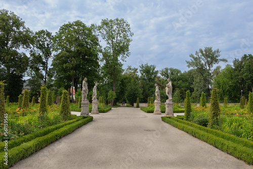 path in the garden - Varsovia