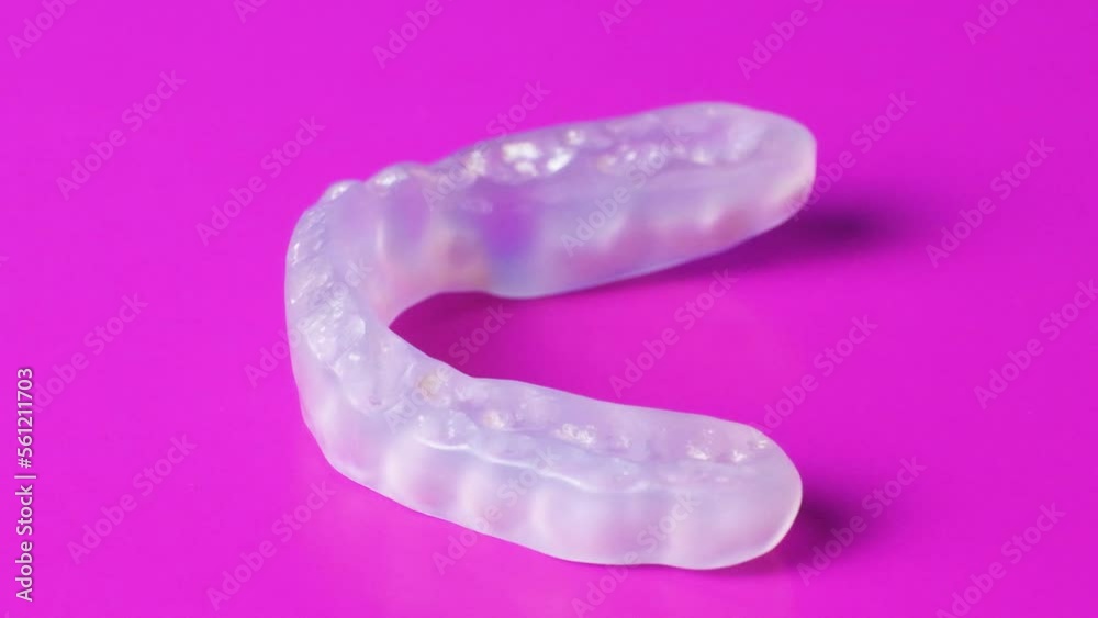Dental mouthguard, splint for the treatment of dysfunction of the temporomandibular joints