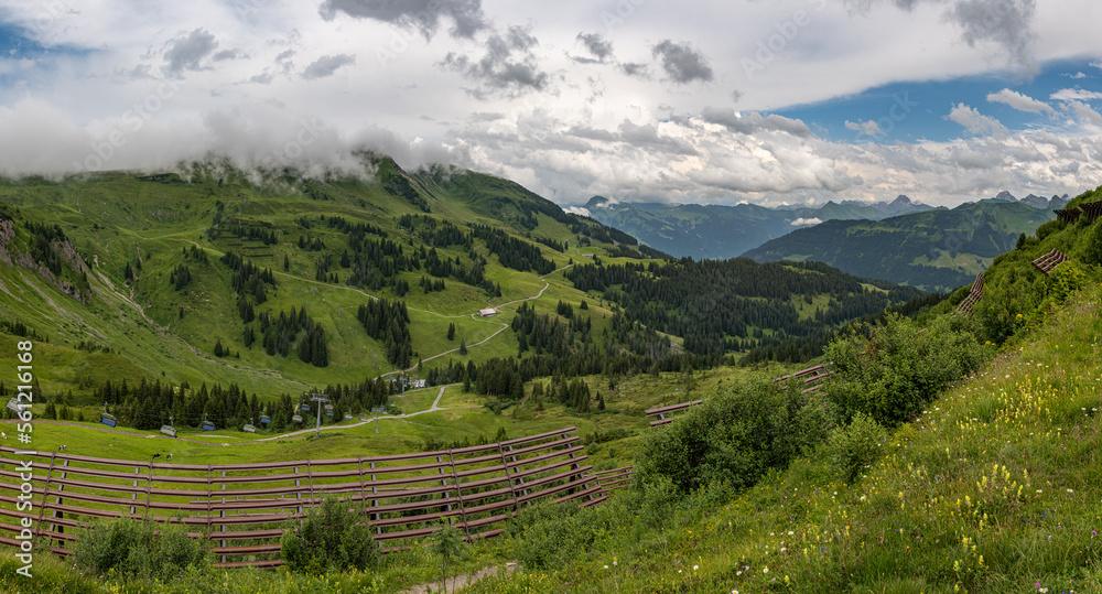 Alpenpanorama in Vorarlberg in Österreich