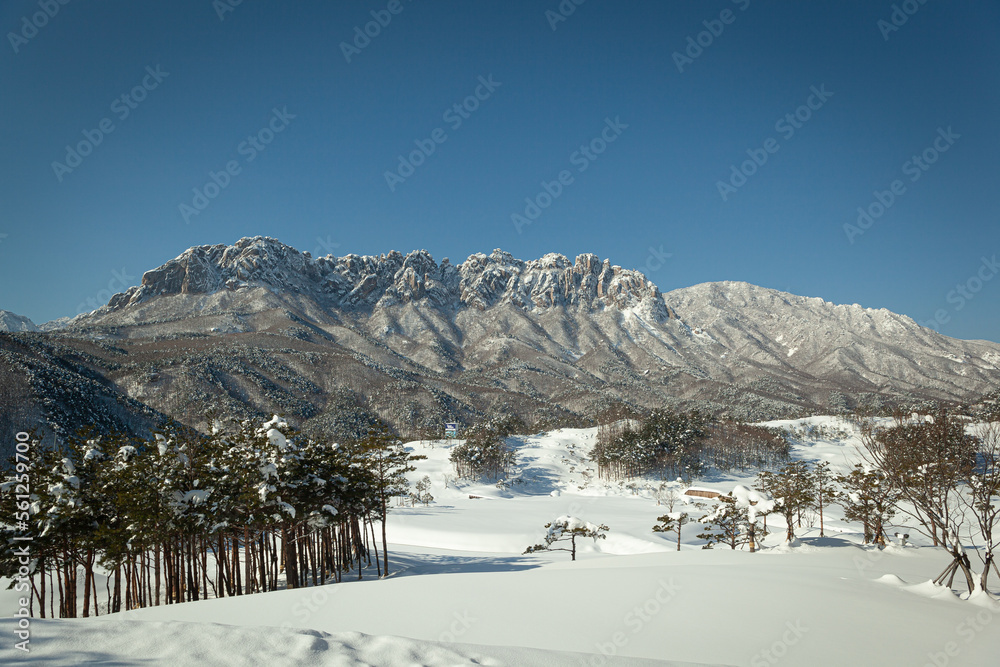 설악산 울산바위 겨울 설경 풍경