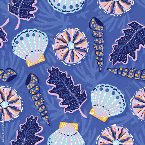 Beautiful seashells, corals and starfishes Seamless pattern
