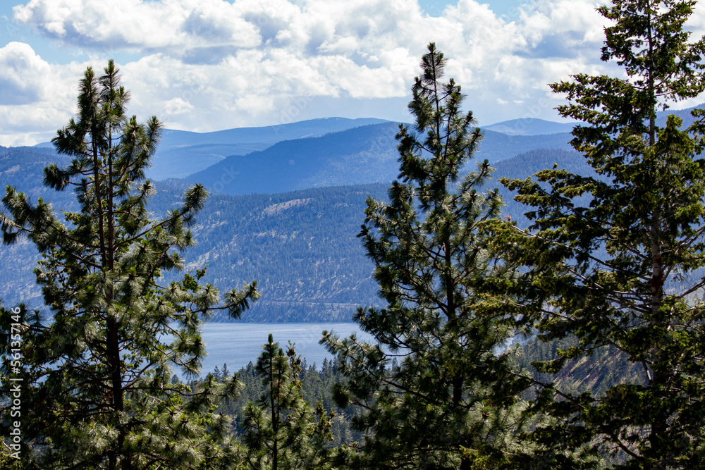 Beauitful lake, foret and mountain scene, British columbia, Canada Beauitful lake, foret and mountain scene, British columbia, Canada