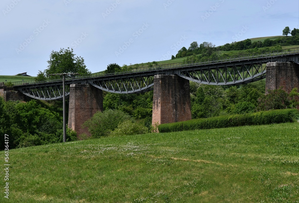 Fototapeta premium Eisenbahn-Viadukt bei Bonndorf im Schwarzwald