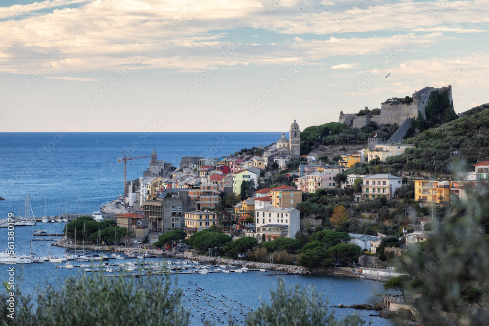 Vista dall'alto sul borgo di Portovenere, provincia di La Spezia, Liguria, Italia, Europa