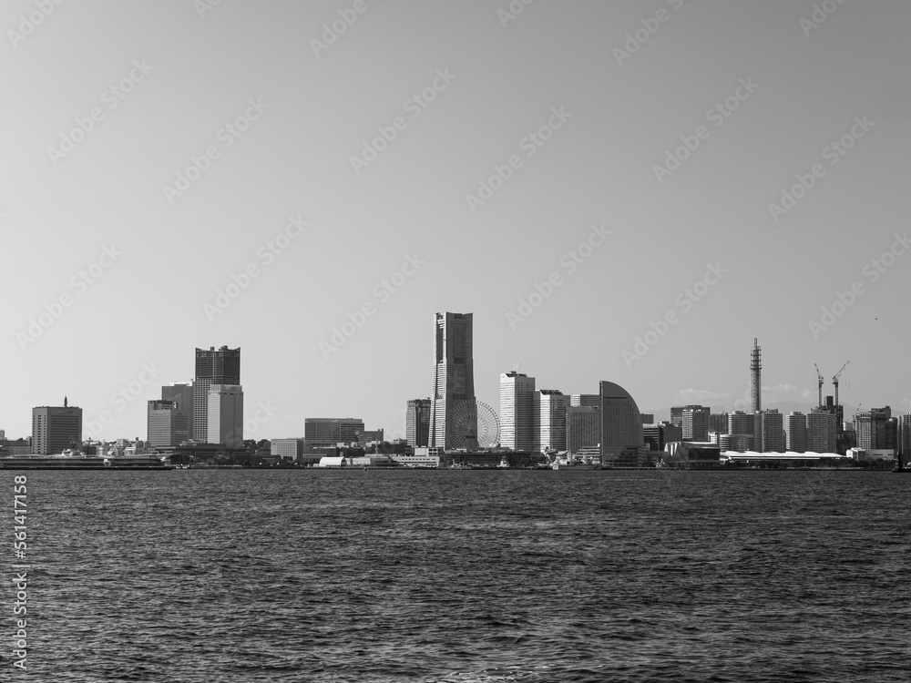 穏やかな日の横浜港とみなとみらい 大黒ふ頭からの眺め 穏やかな日の横浜港とみなとみらい 大黒ふ頭からの眺め