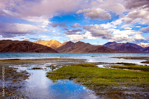 The landscape around Pangong Lake in Ladakh, India © Jemang