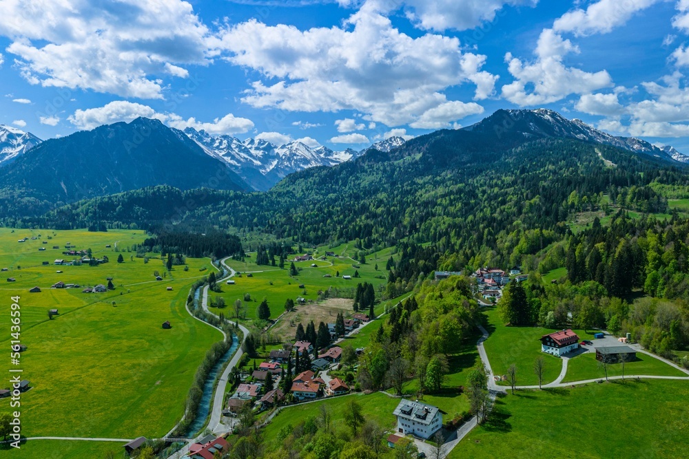 Die Allgäuer Alpen bei Oberstdorf, Blick ins Stillachtal und auf die angrenzenden Bergketten