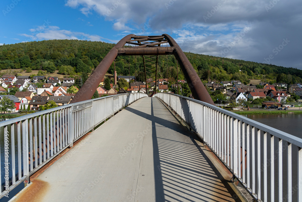 Blick auf Erlach am Main, Gemeinde Neustadt am Main, Landkreis Main-Spessart, Naturpark Spessart, Unterfranken, Bayern, Deutschland Blick auf Erlach am Main, Gemeinde Neustadt am Main, Landkreis Main-Spessart, Naturpark Spessart, Unterfranken, Bayern, Deutschland