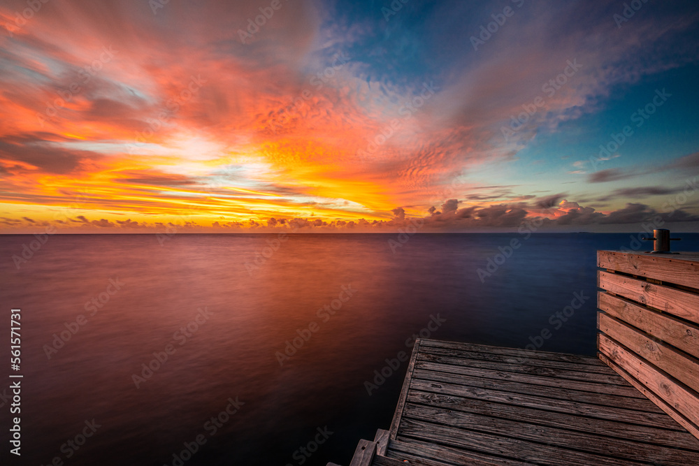 Naklejka premium Sonnenuntergang im indischen Ozean (Malediven) - Sunset in the Indian Ocean
