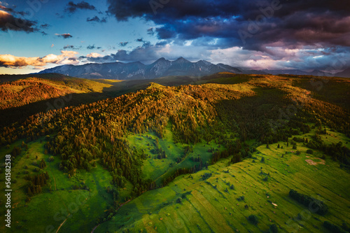 Obraz na płótnie Łapszanka, Spisz - widok na Tatry w salonie