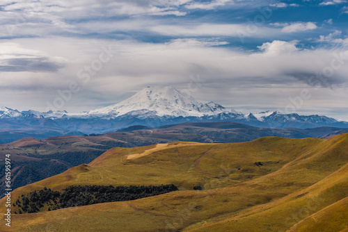 A winding mountain road to the Djily Su tract with beautiful views of the Elbrus peaks. © Aleksei Zakharov