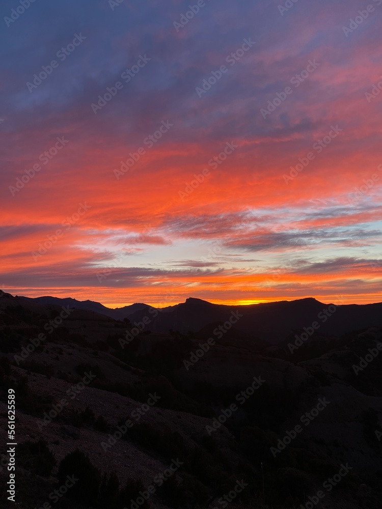 Amanecer anaranjado Amanecer anaranjado