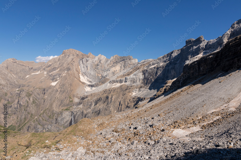 cirque de gavarnie from the sarradets refuge cirque de gavarnie from the sarradets refuge