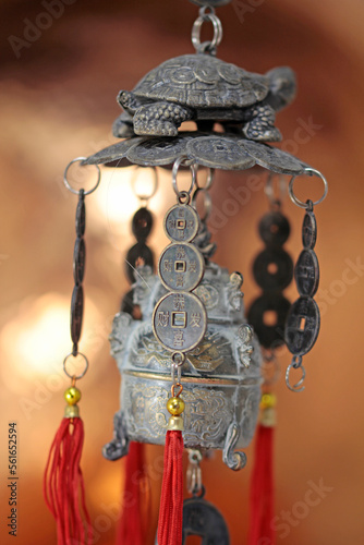 Canvastavla Old feng shui wind chimes