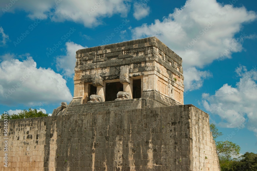 Chichen Itza is a complex of Mayan ruins on Mexico's Yucatan Peninsula. A massive step pyramid , know as El Castillo or Temple of Kukulkan, dominates the ancient city. 19 04 2022