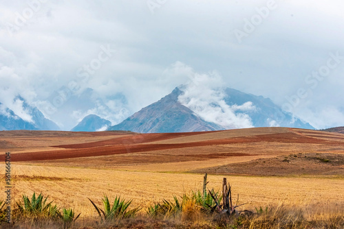 Fotografiet Peruvian countryside around sacred valley.