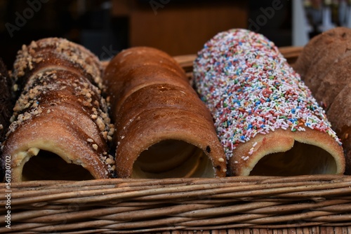 Drei verschiedene Baumstriezel 