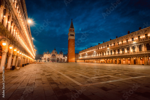 St. Mark's Square (Piazza San Marco) of Venice without people and illuminated historic buildings © Jan Cattaneo