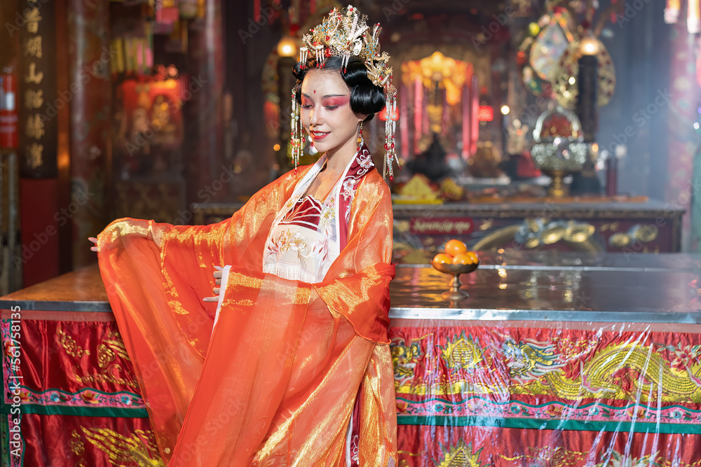 Chinese opera traditional dress in temple translation language is 'lucky and prosperity for all'