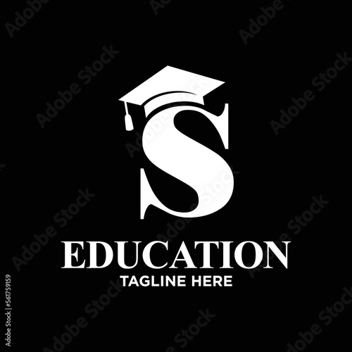 Letter S Graduation Hat Logo Design Template Inspiration, Vector Illustration. photo