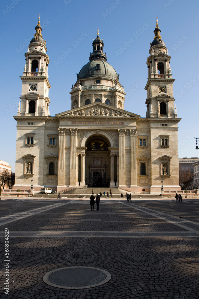 St Stephen's Basilica, Budapest, sunshine.
