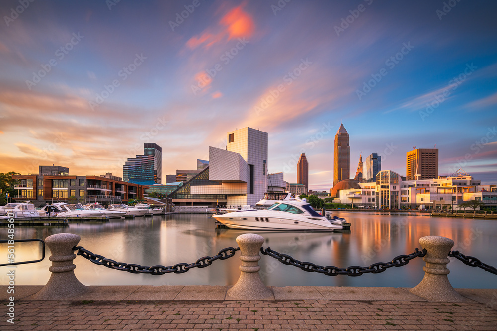 Obraz premium Cleveland, Ohio, USA Downtown City Skyline and Harbor