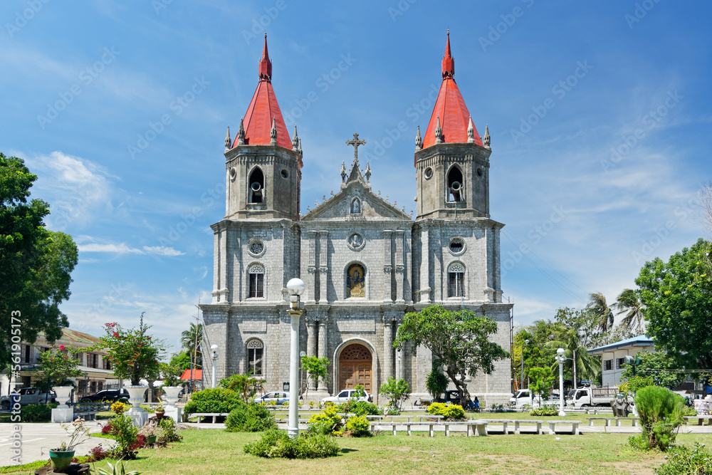 Molo Church (the Church of St. Anne Parish) is a Spanish colonial church and heritage site in Molo District of Iloilo, Philippines - obrazy, fototapety, plakaty 