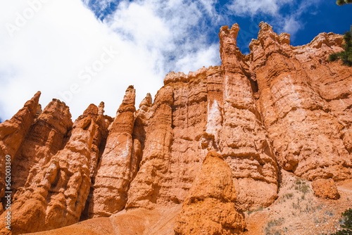 Scenic view of stunning red sandstone hoodoos in Bryce Canyon National Park in Utah, USA © MNStudio