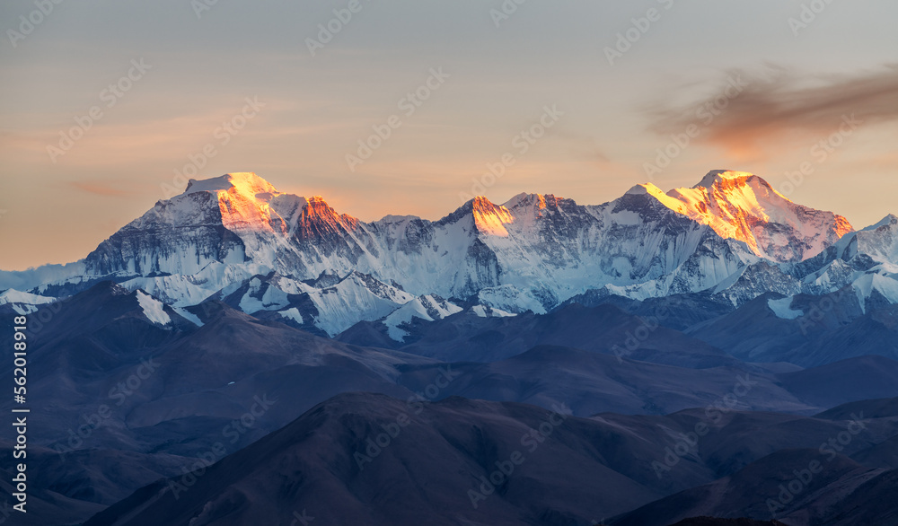 Makalu Peak and Kanchenjunga of Himalaya mountains in Shigatse city Tibet Autonomous Region, China.

