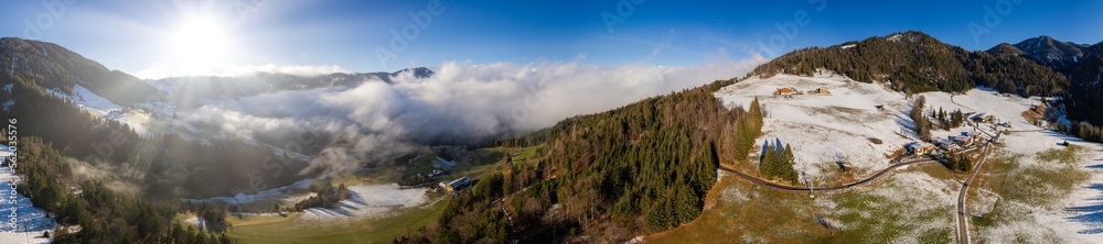 Panorama, Drohnenaufnahme, Brandenberg, Tirol, Alpbachtal, Österreich, Landschaft, Nebel, Wolken