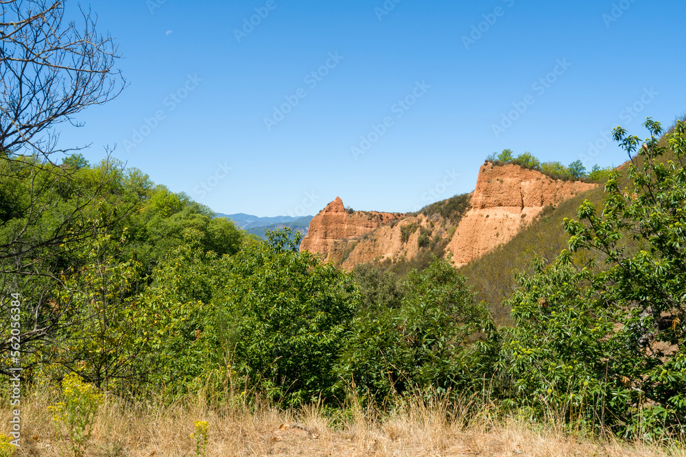 Las Medulas is a historic gold-mining site near the town of Ponferrada in the comarca of El Bierzo province of León, Castile and León, Spain Las Medulas is a historic gold-mining site near the town of Ponferrada in the comarca of El Bierzo province of León, Castile and León, Spain