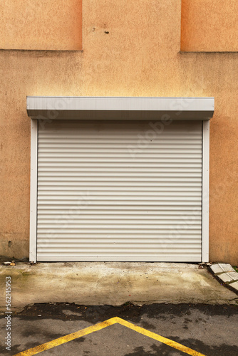  metallic garage door