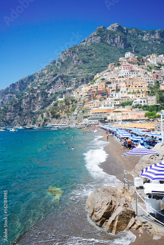 Fototapeta Naklejka Na Ścianę i Meble -  Thyrenian summer sea and beach of Positano - famous old italian resort, Italy