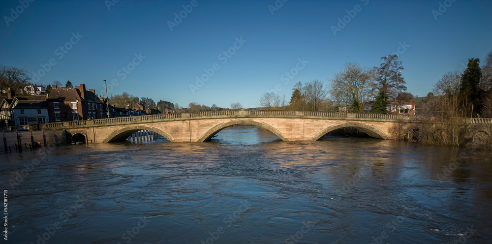 Fototapeta premium Bewdley road bridge flooding as the 2023 floods take their toll