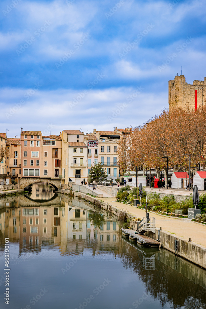 Le Canal de la Robine et le Pont des Marchands de Narbonne