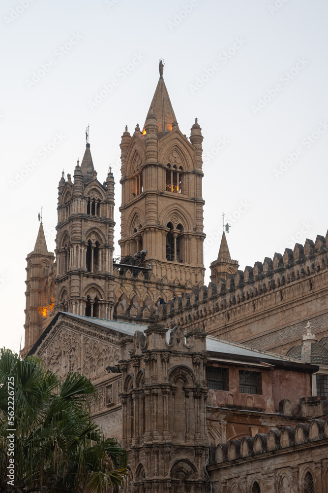 Vedute dalla splendida Cattedrale di Palermo