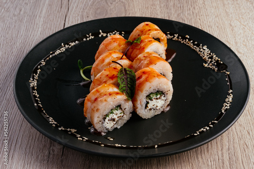 philadelphia sushi roll with shrimp