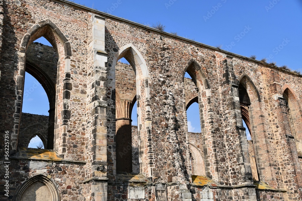 Ruinen Langhaus der Nikolaikirche in Zerbst / Anhalt