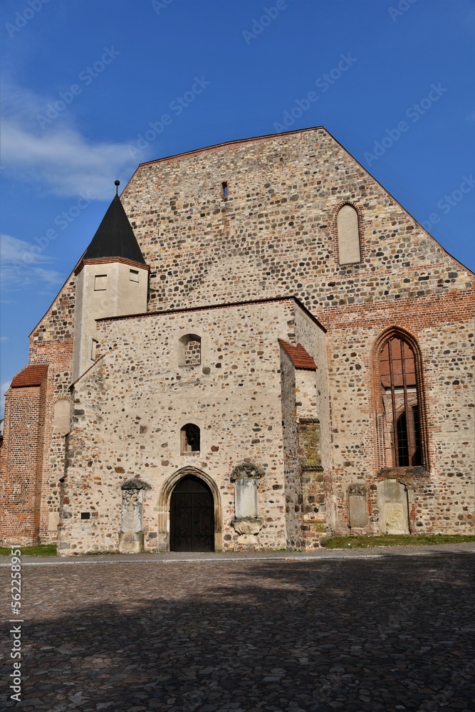 Ruinen von St.-Bartholomäi in Zerbst / Anhalt